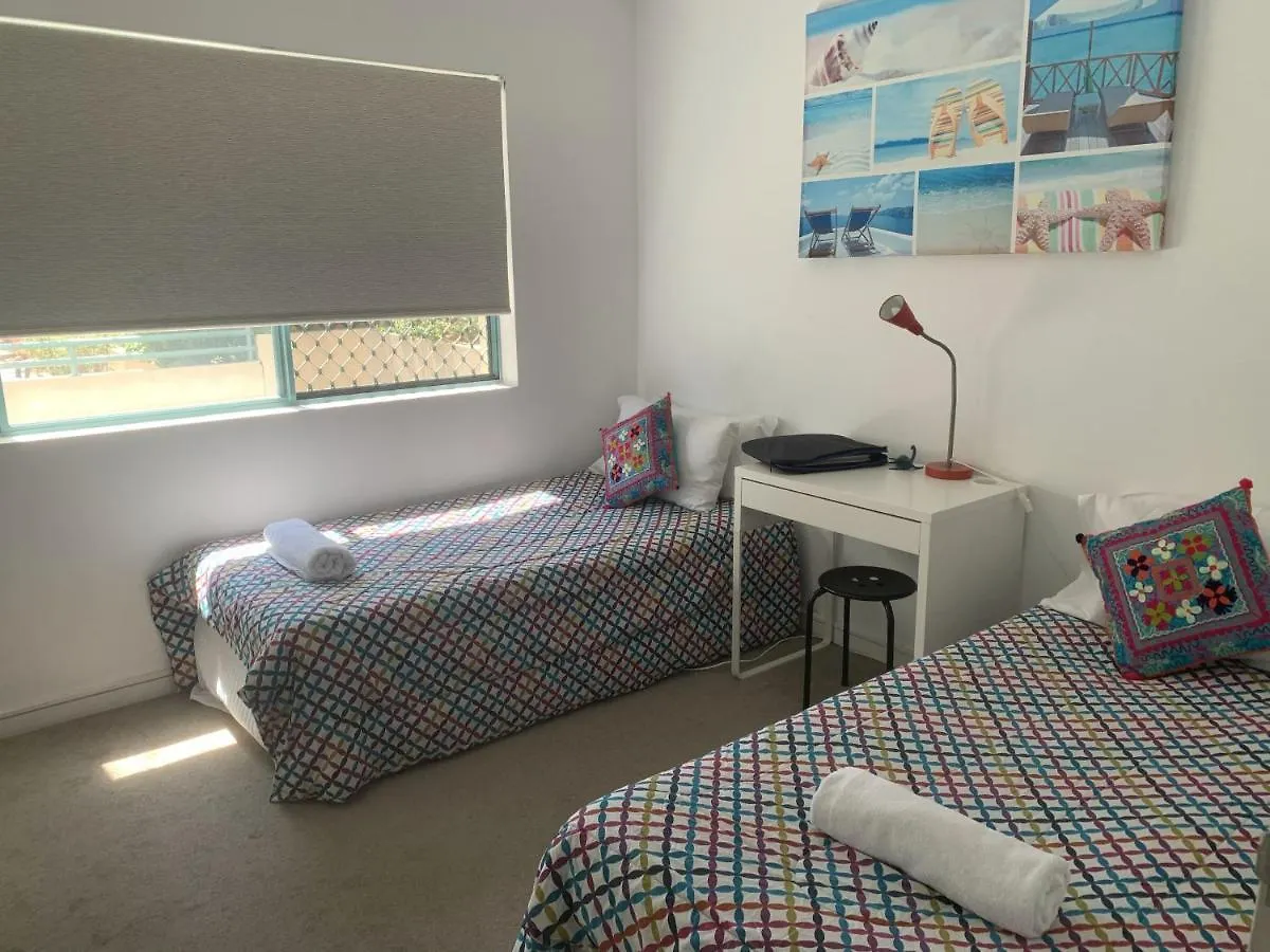 **** Aparthotel Pacific Place Apartments Gold Coast Australia