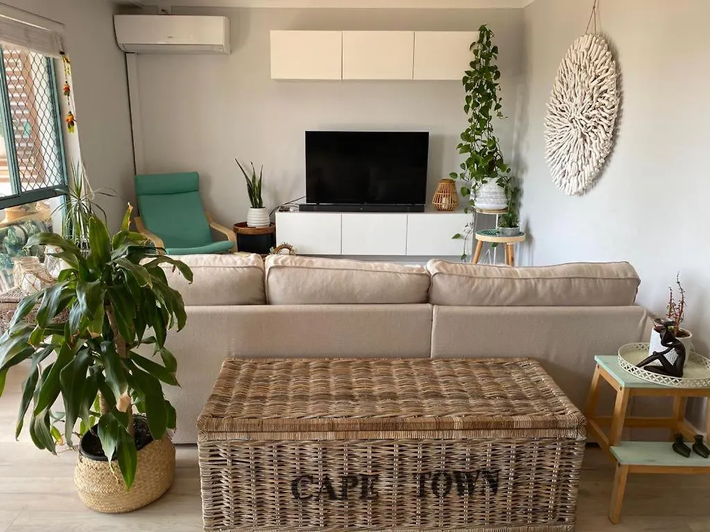 **** Aparthotel Pacific Place Apartments Gold Coast Australia
