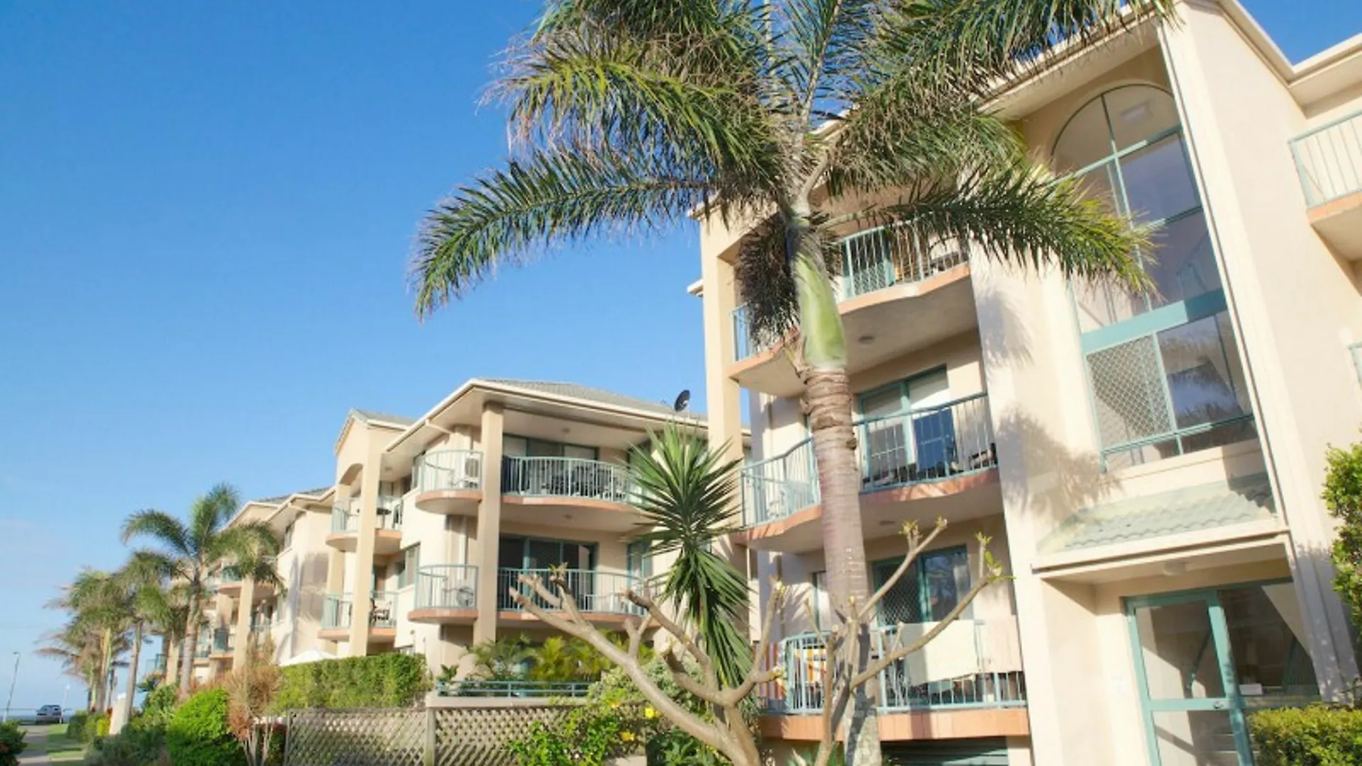 Aparthotel Pacific Place Apartments Gold Coast