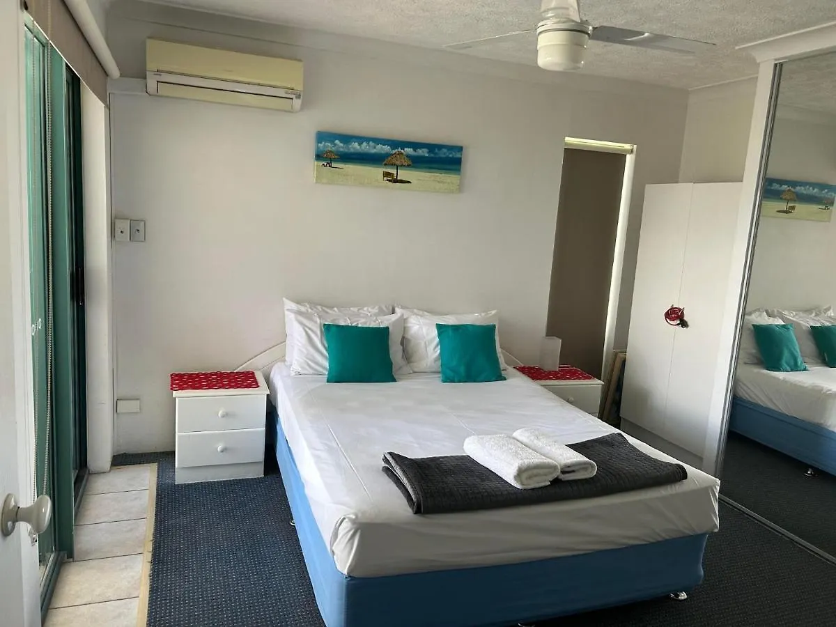 Pacific Place Apartments Gold Coast 4*,